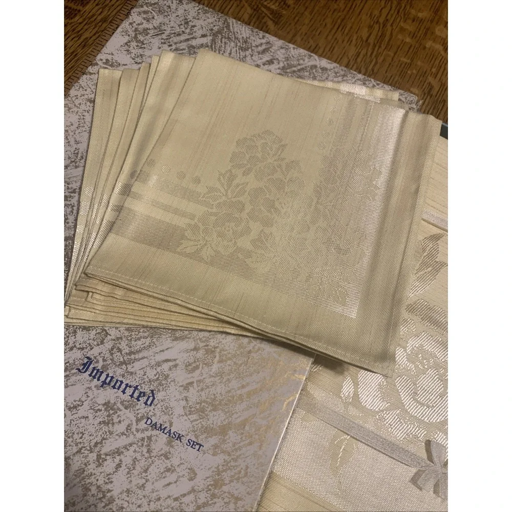vintage Imported Damask Set 56 X 76‎ Gold 6 Napkins NWB